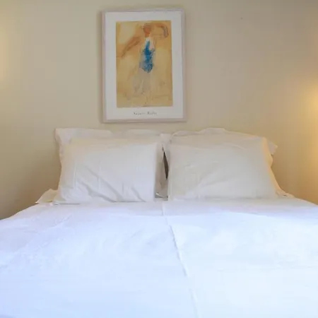 Modern & Central, Ambassadeurs Apartment