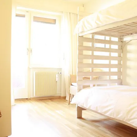 Modern & Central, Ambassadeurs Apartment *
